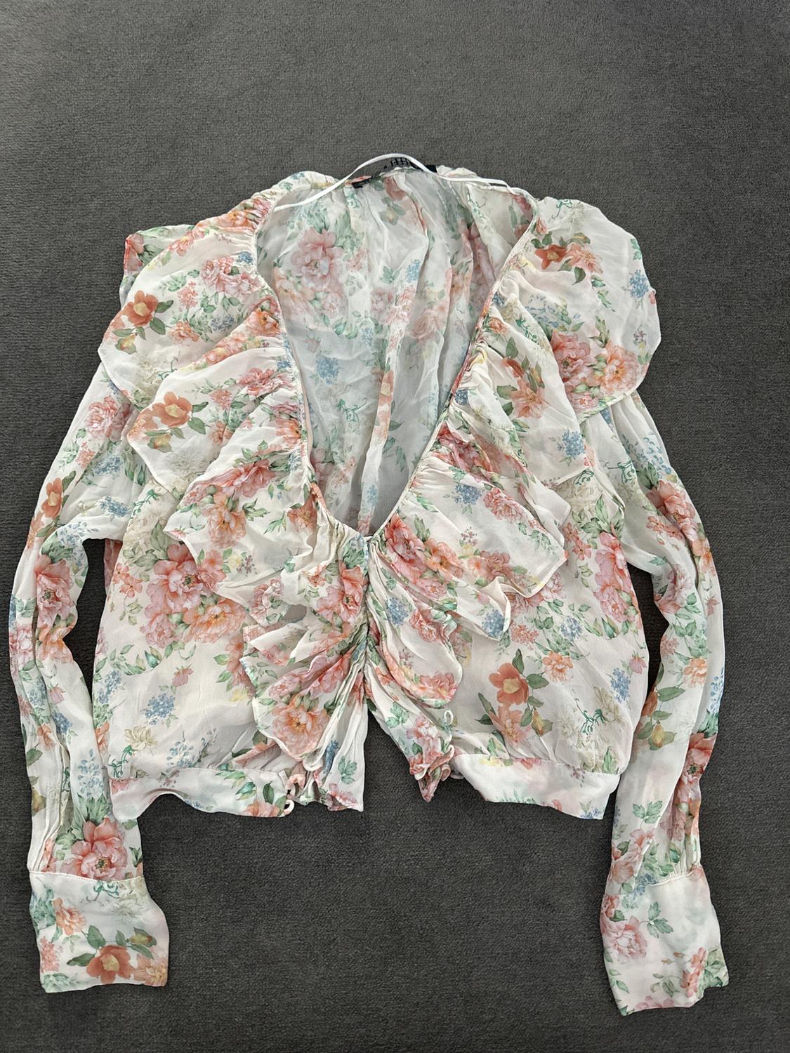 RUFFLED FLORAL PRINT BLOUSE