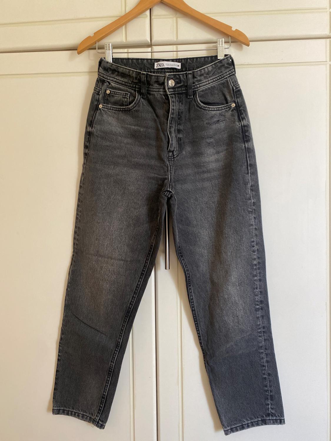 Z1975 MOM-FIT HIGH-WAIST JEANS