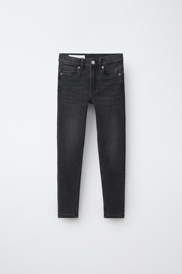 {navn} - {farge} for Zara