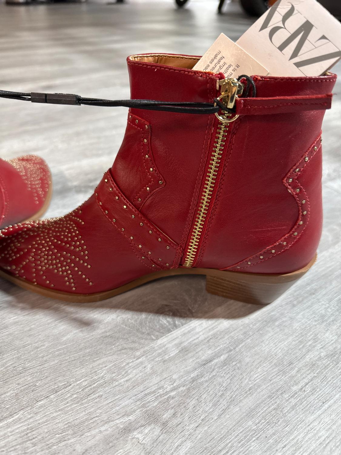LEATHER RED ANKLE BOOT. - Image 6