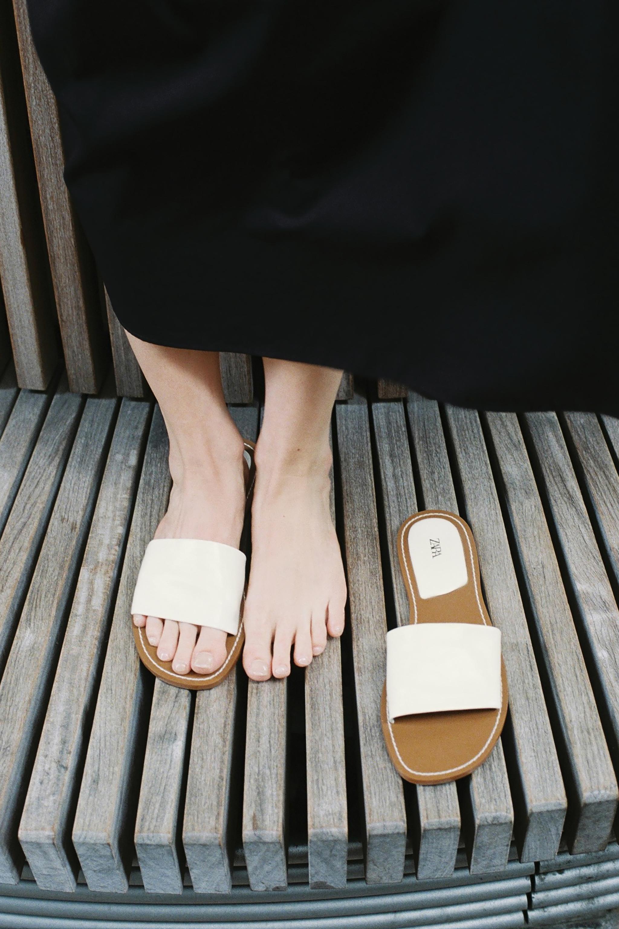 ララピール レザーキトゥンヒールサンダル - ゴールド | ZARA Japan / 日本