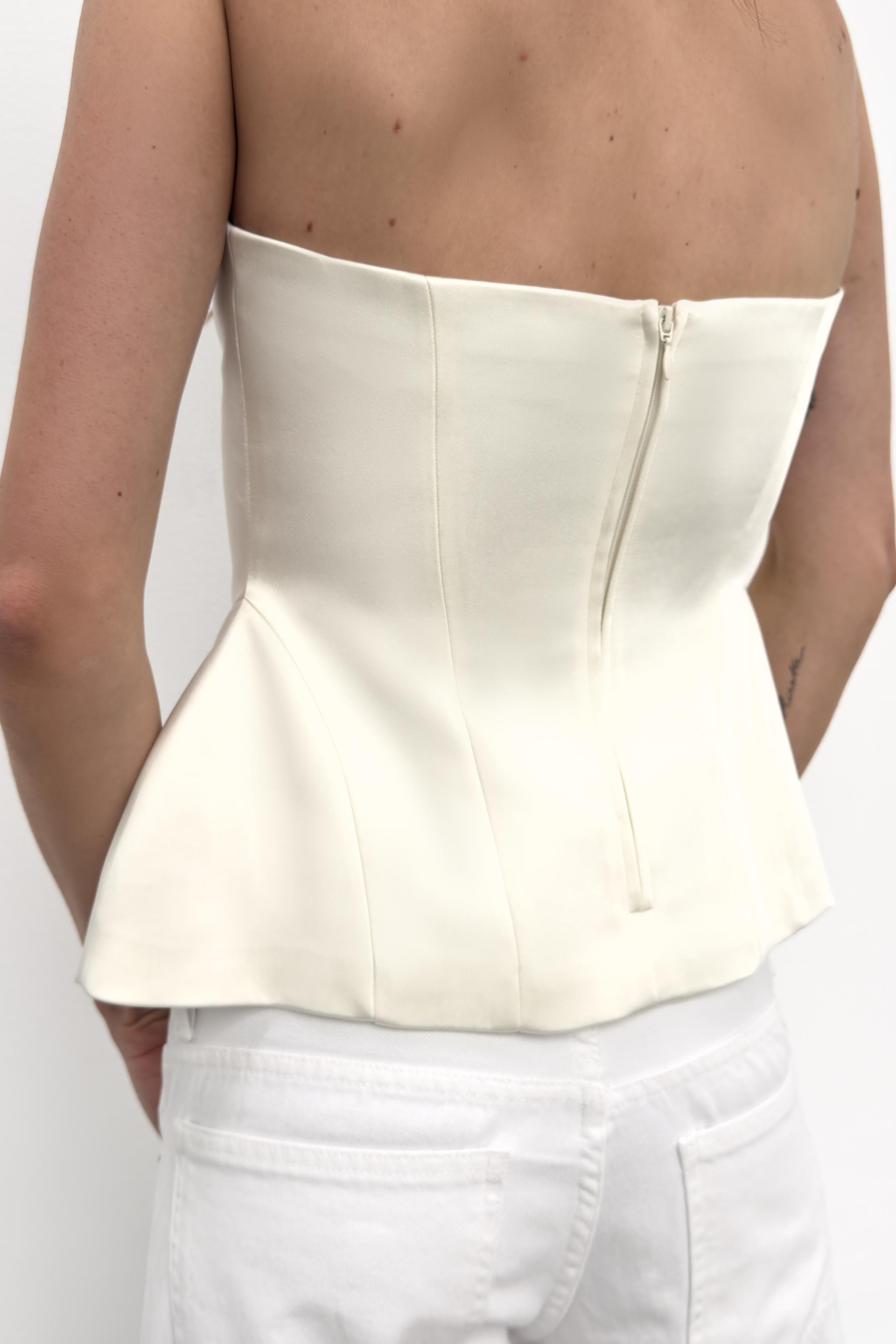 STRAPLESS PEPLUM TOP
