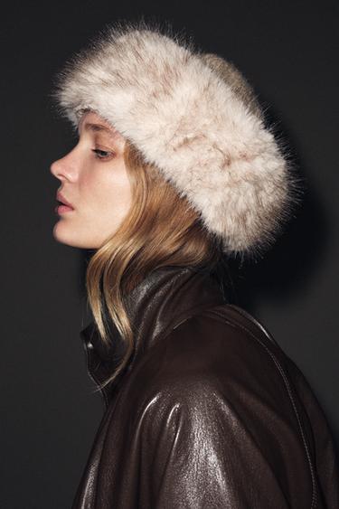 Zara FAUX FUR KNIT BEANIE - Sand