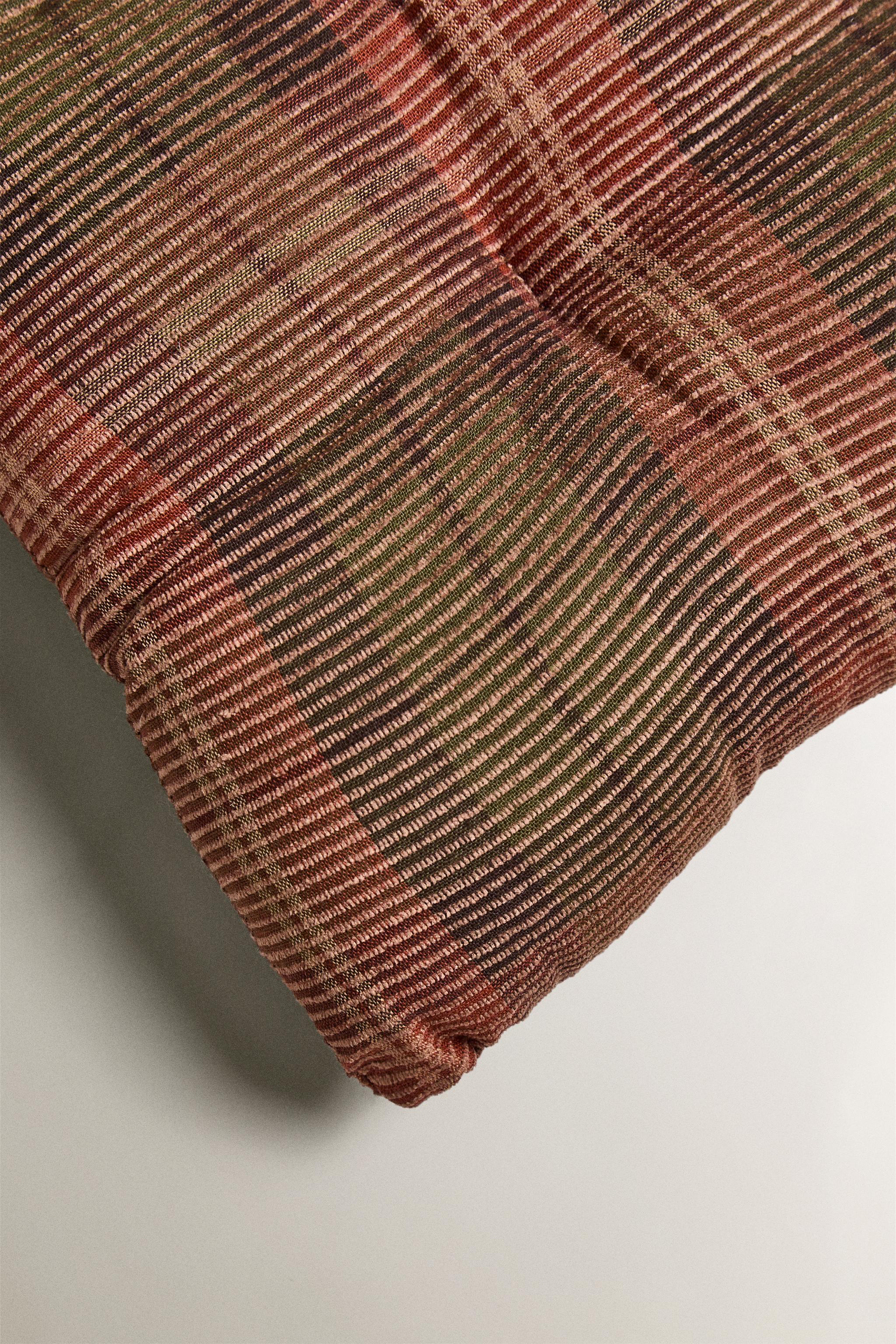 COUSSIN CHAISE CARREAUX