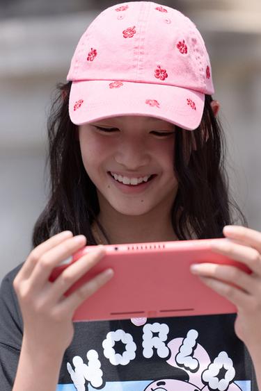 EMBROIDERED HIBISCUS CAP - Light fuchsia by Zara