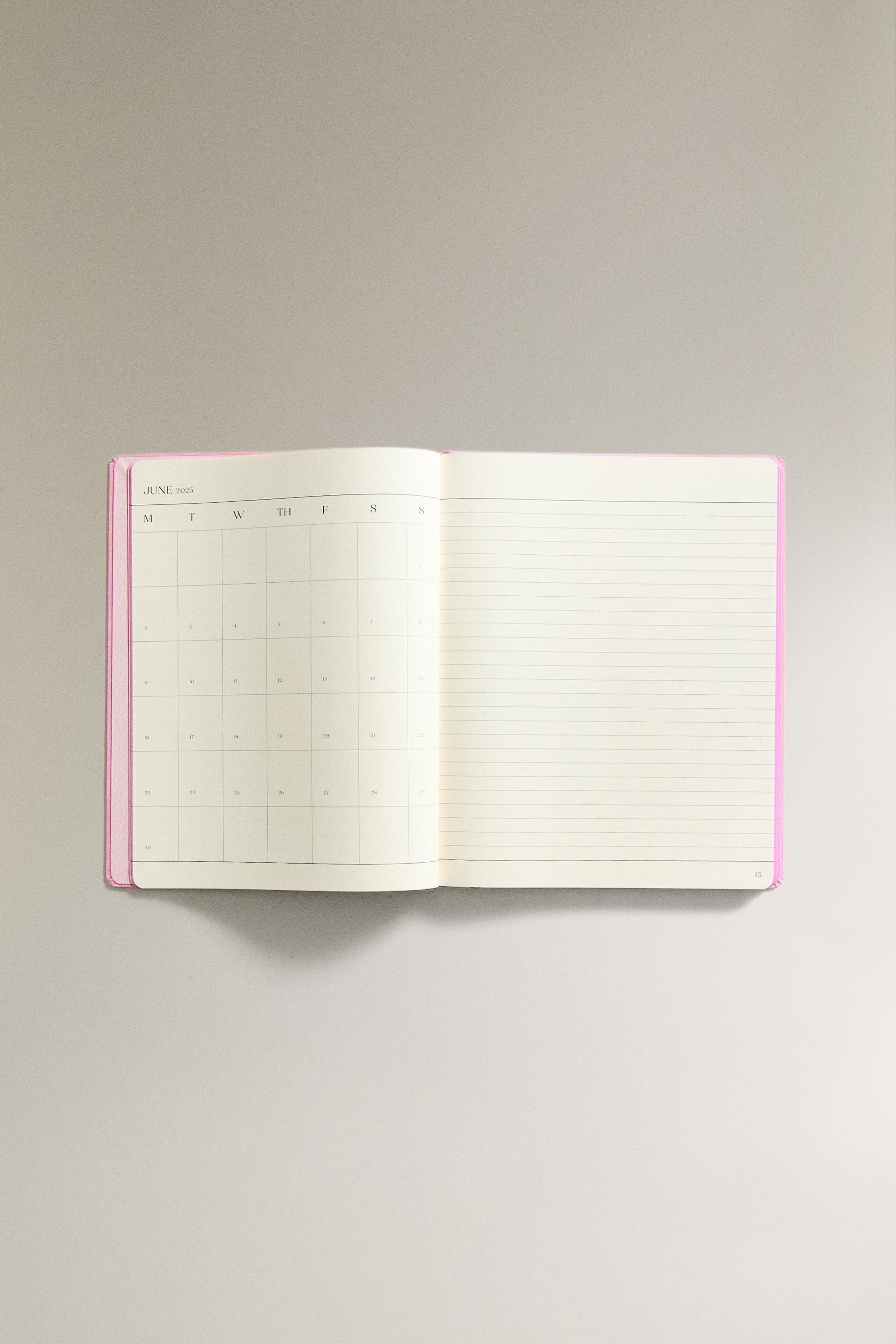 THE IMPORTANT FLOWERS PLANNER 2025 SOFIA COPPOLA - Pink