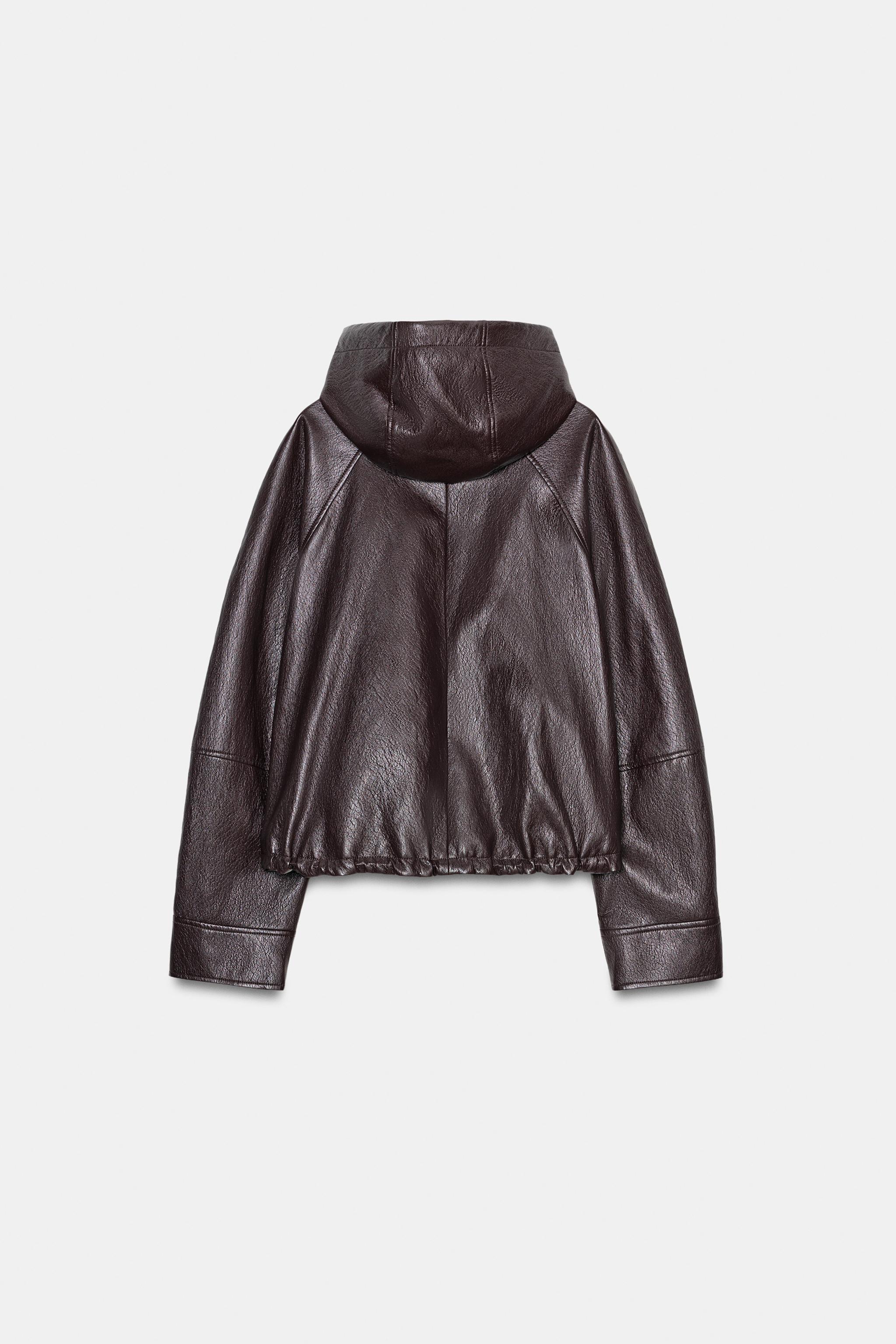 BLOUSON EN MATIÈRE SYNTHÈTIQUE AVEC CAPUCHE