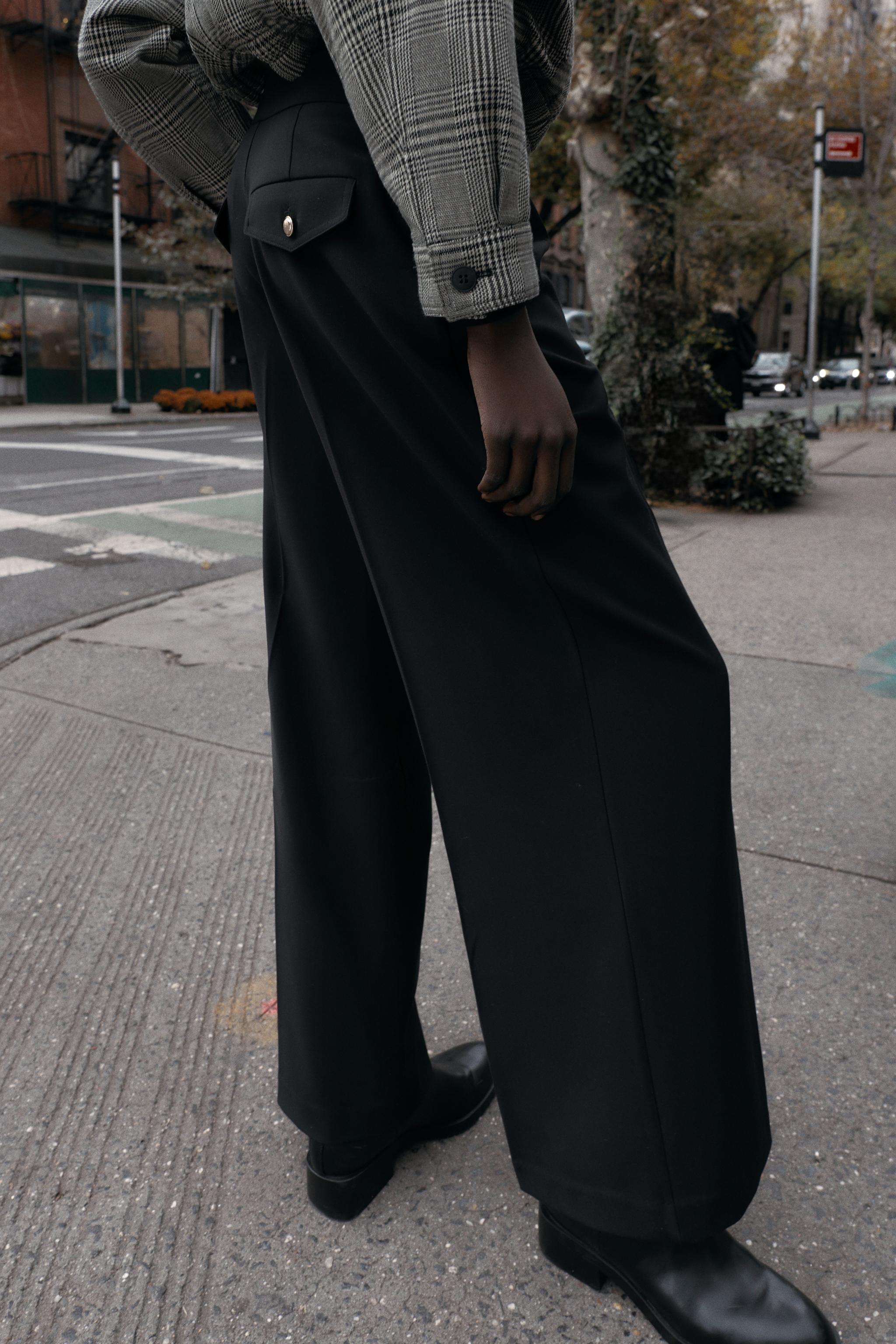 HIGH-WAISTED WIDE-LEG PANTS