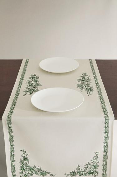 PRINTED SATEEN TABLE RUNNER - Greenish by Zara - Image 1