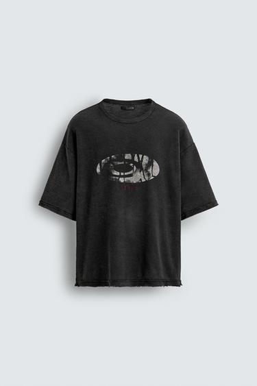 T-SHIRT EN MAILLE IMPRIMÉ DÉLAVÉ - Noir de Zara - Image 5