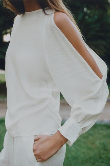 Zara BLOUSE WITH SLEEVE SLITS - Ecru
