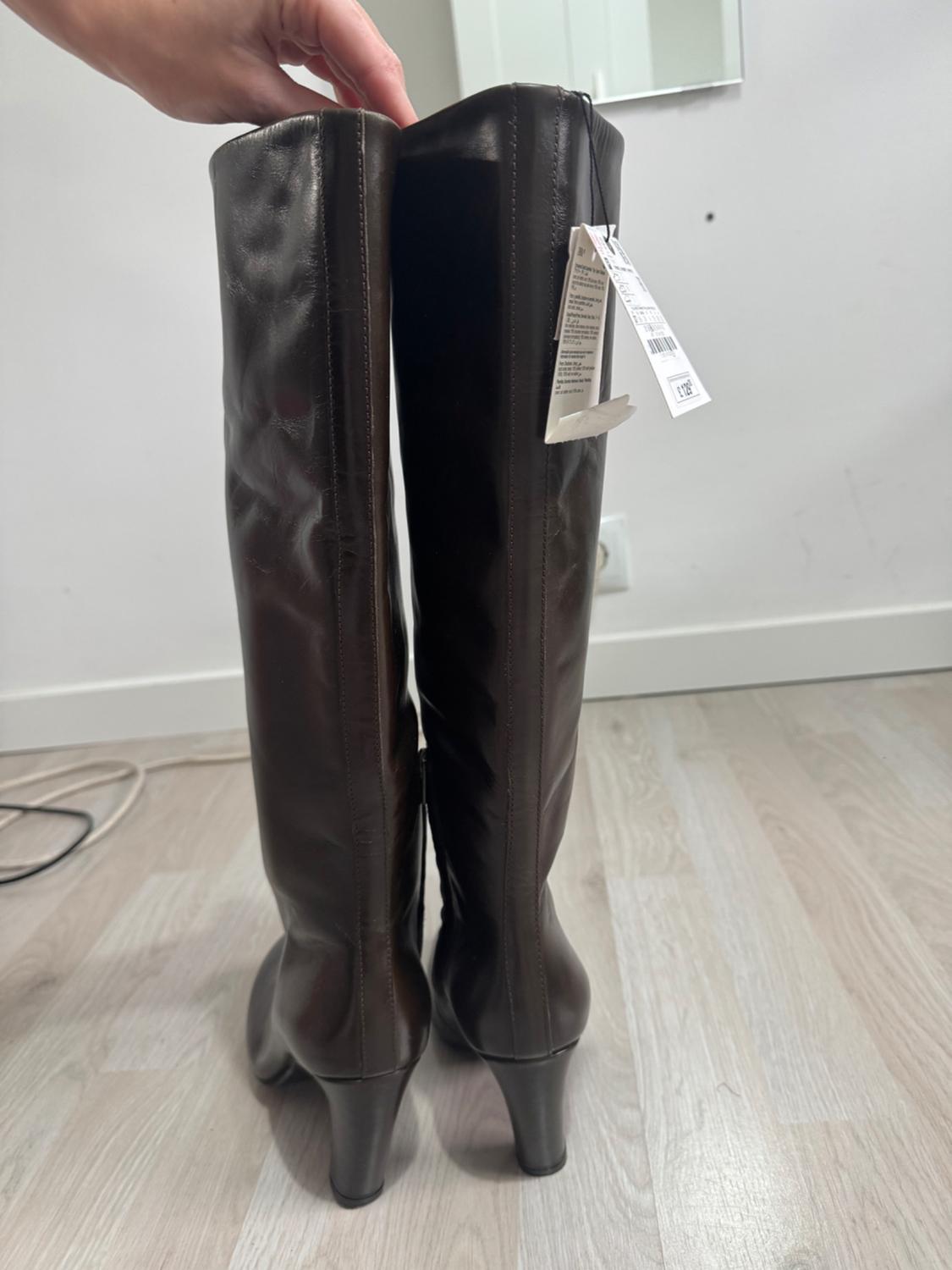 LEATHER BOOTS WITH WIDE CALF - Image 4