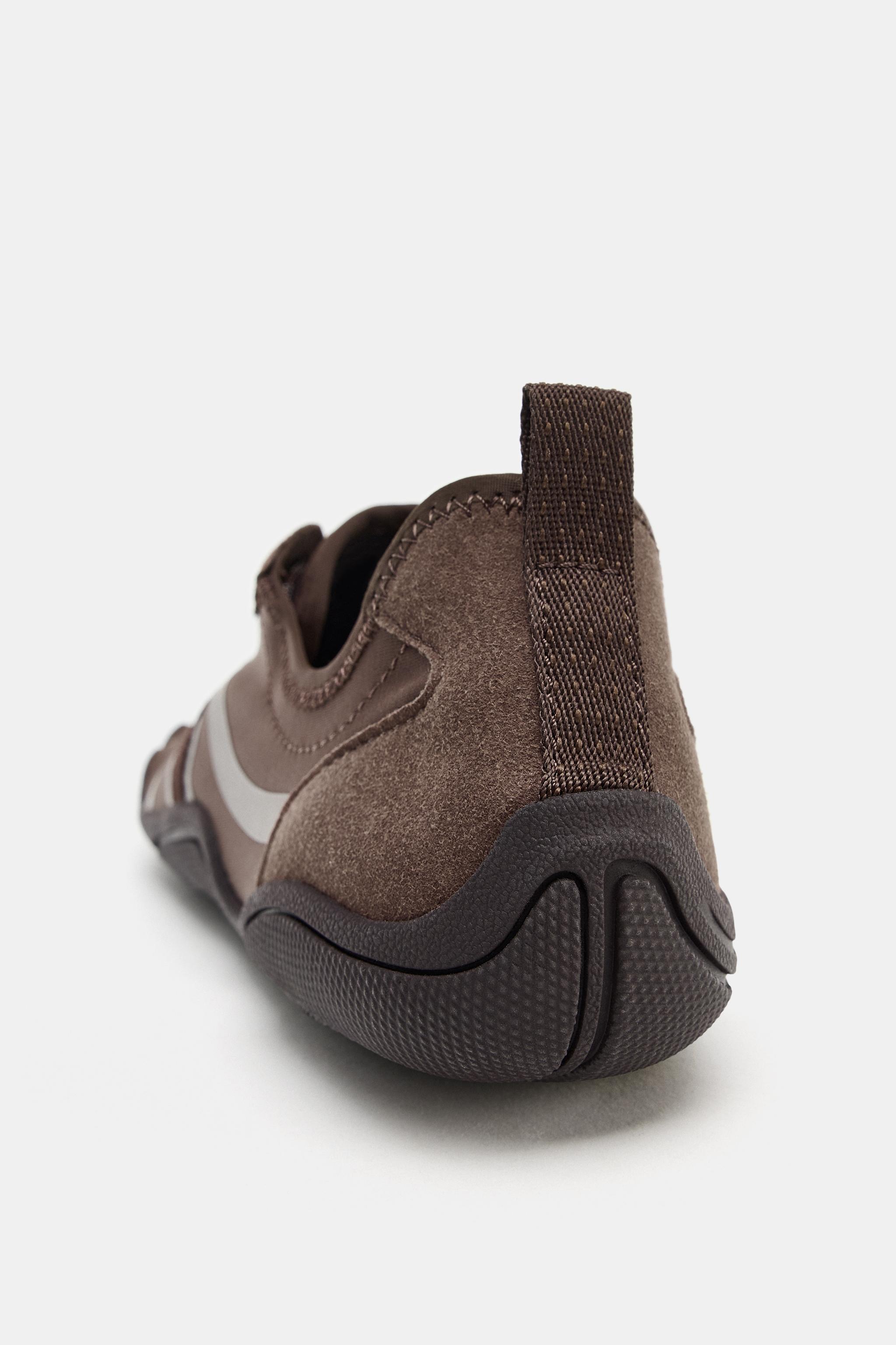 CHAUSSURES DE SPORT PLATES
