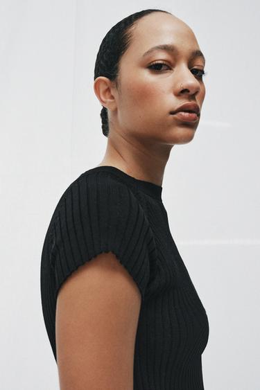 PUNTUZ LANDUTAKO TOP ASIMETRIKO BAZTERKIDUNA - Beltza, Zara-rena