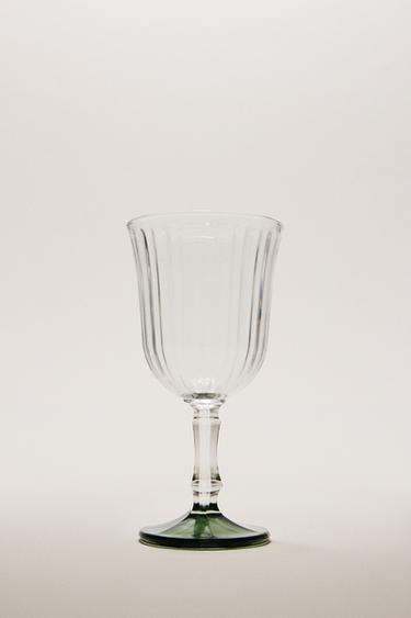 WINE GLASS WITH RAISED DESIGN AND COLOURED BASE - Green by Zara