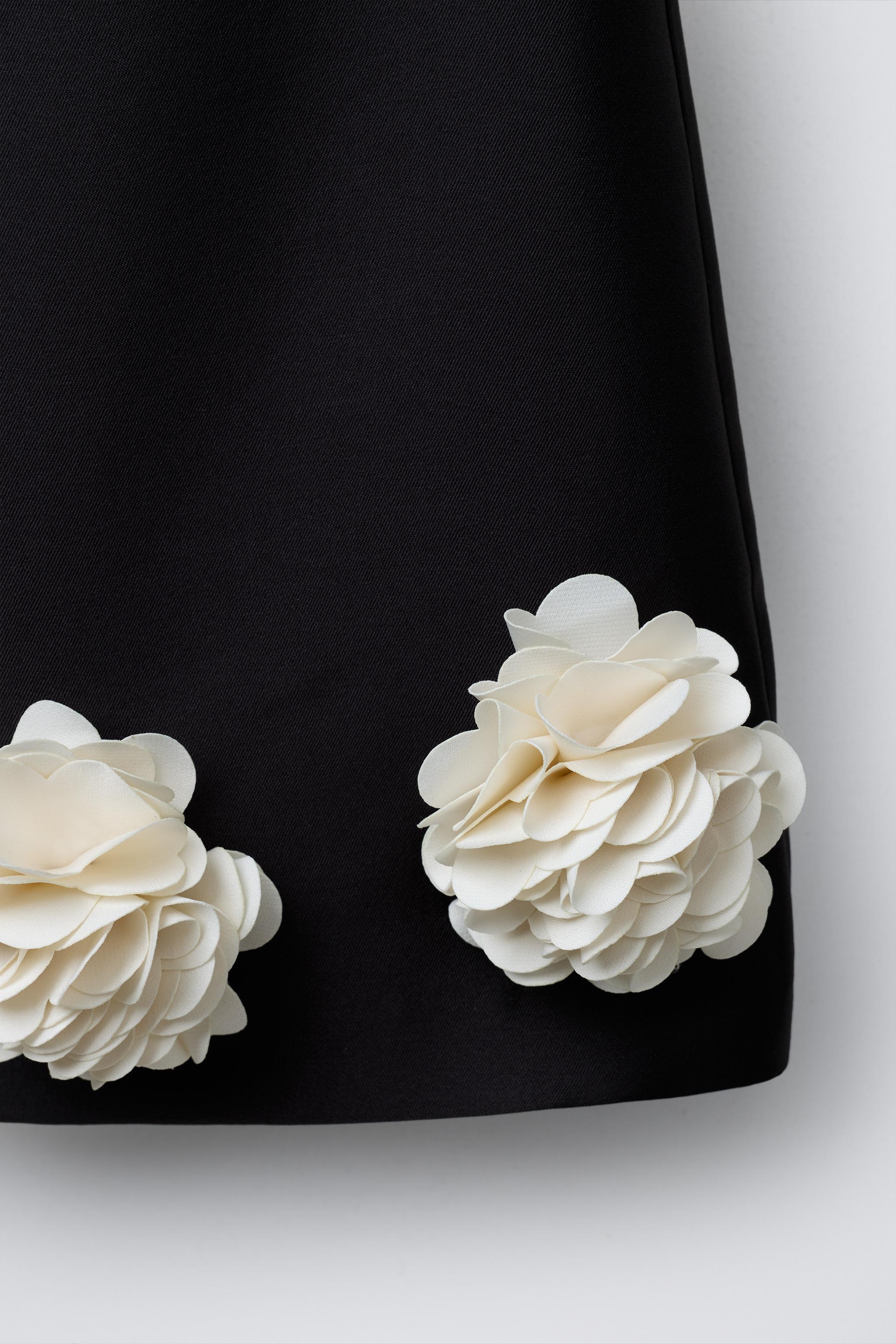 ROBE EN SATIN À FLEURS