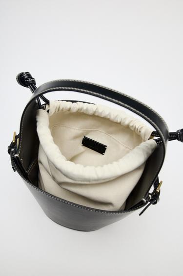 SAC SEAU SURPIQÛRE À FRONCES - Noir de Zara - Image 3