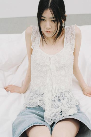 フリル&レースＴシャツホワイトZaraのフリル&レースＴシャツ - ホワイト 