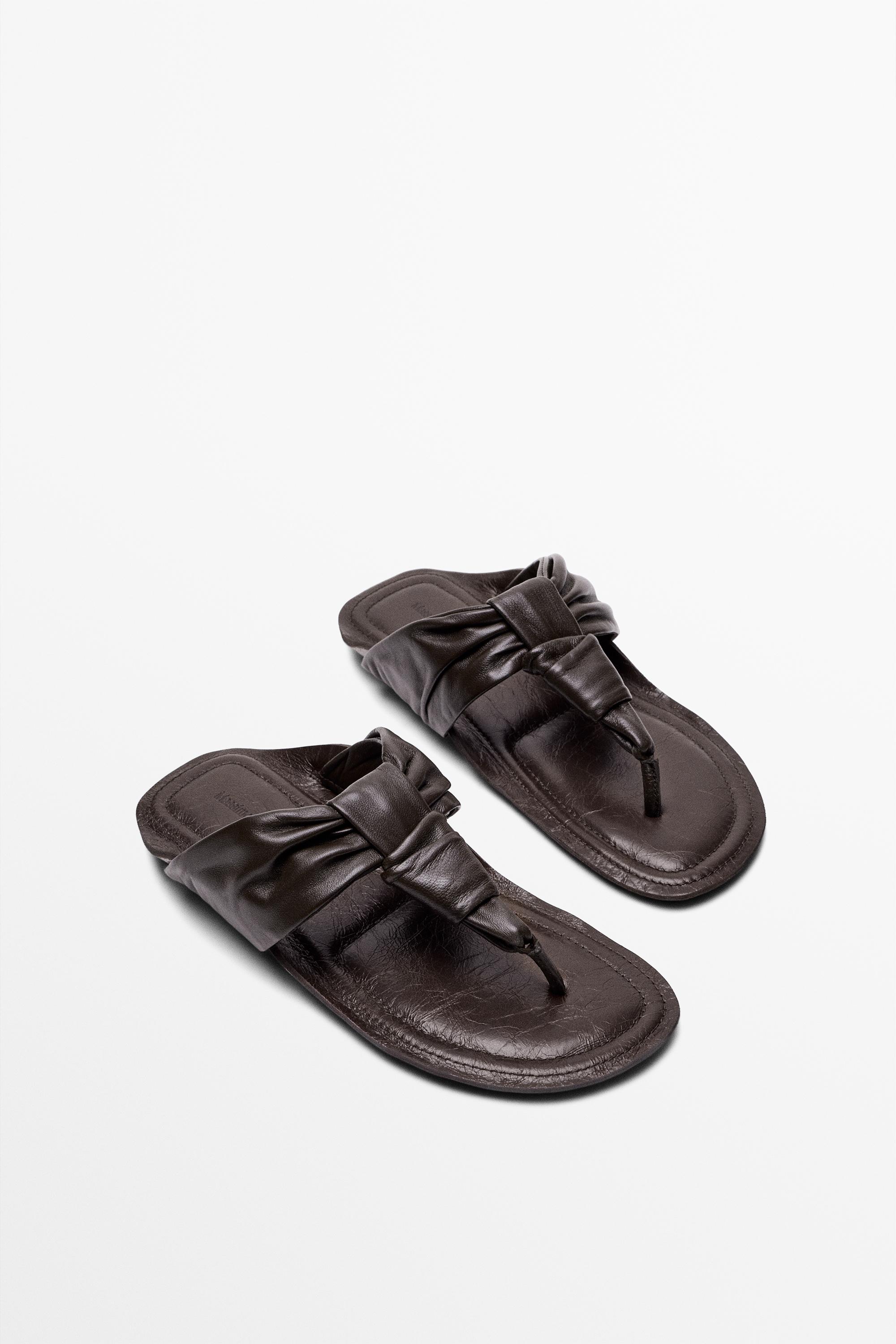 Gathered leather sandals with knot