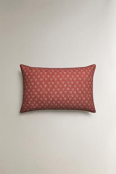 STRIPED AND FLORAL CUSHION COVER - وردي الخاص بـ Zara - صورة 0