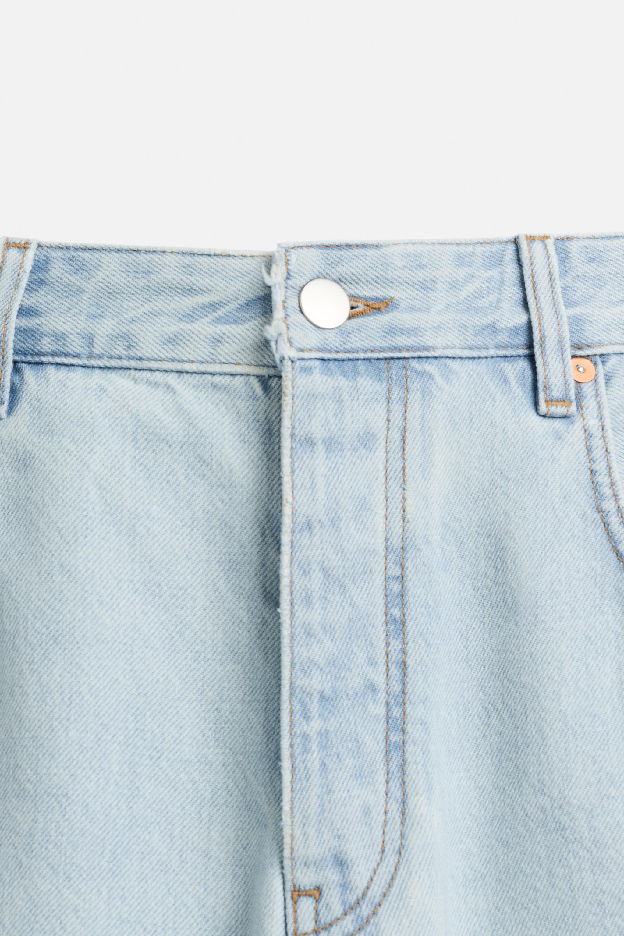 BERMUDA EN DENIM COUPE AMPLE