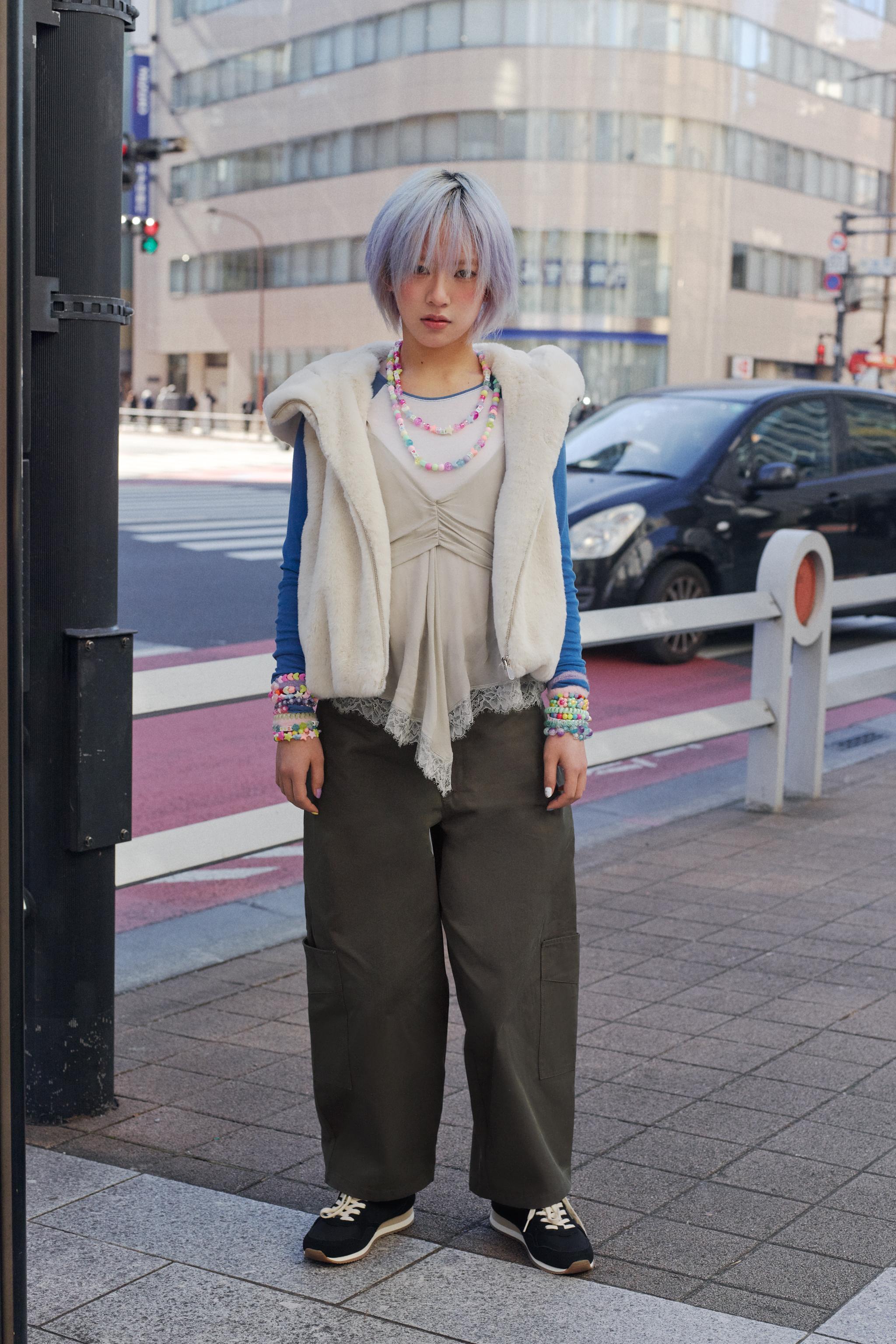 スーピマ®コットンロングスリーブTシャツ - ホワイト/ネイビーブルー