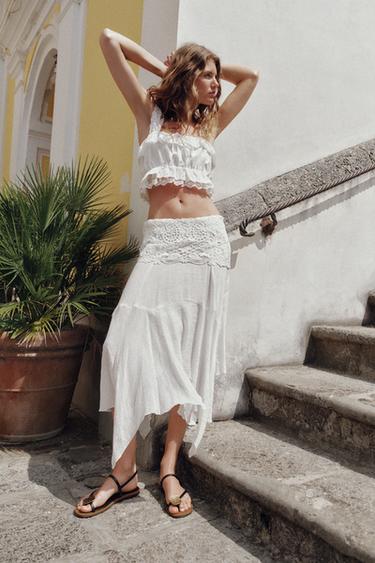 FALDA MIDI ASIMÉTRICA BORDADOS - Blanco de Zara