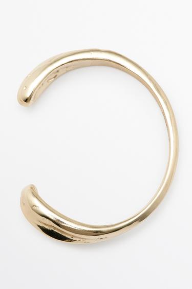 Curved open-design bracelet — Golden 2