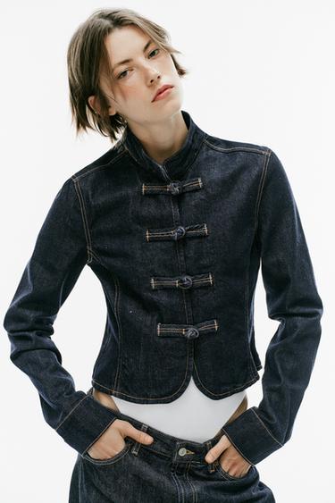 CAZADORA DENIM TRF ENTALLADA ALAMARES - Índigo oscuro de Zara