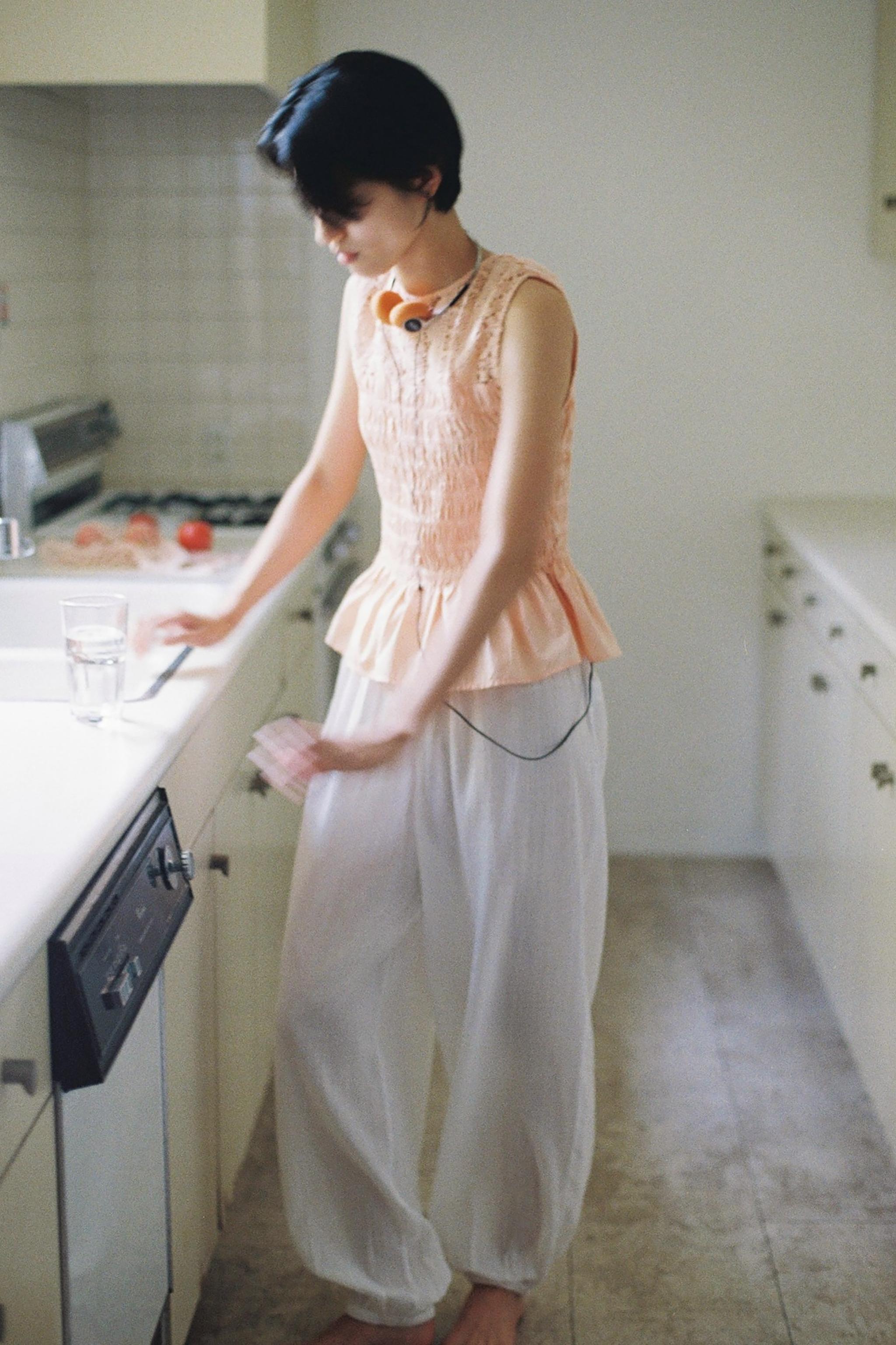 ★ドイツ発*ZARA*ジョガーウエストリラックスパンツ/LIGHT BEIGE ジョガーパンツ - レディース | ZARA 日本