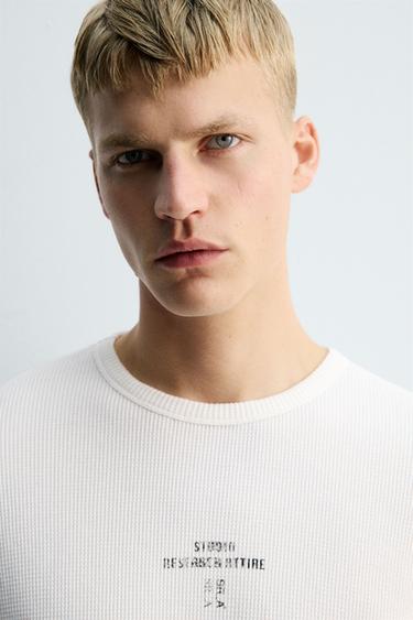 T-SHIRT GAUFRÉ X SR_A - Blanc cassé de Zara - Image 4