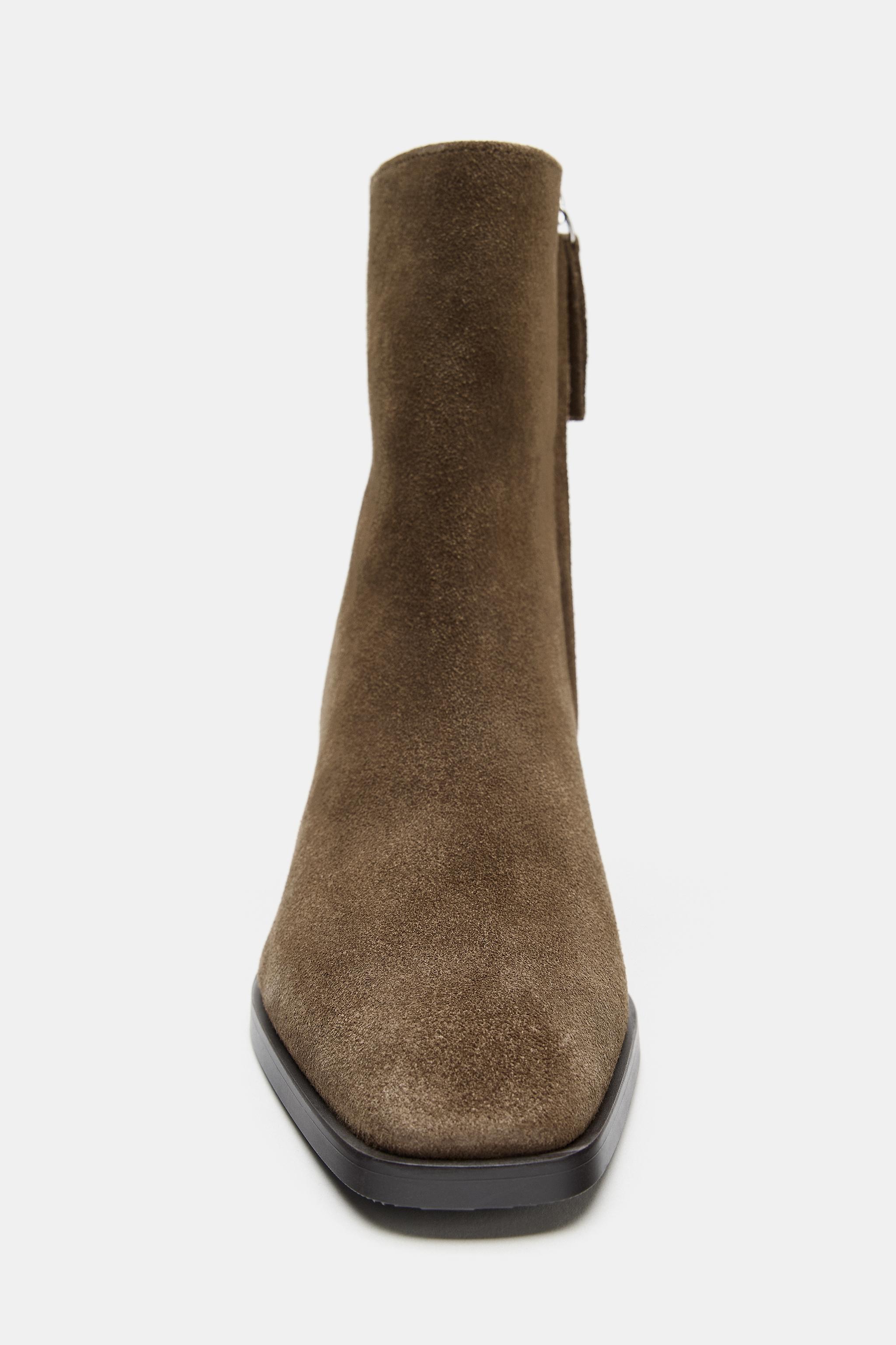 BOTTINES EN DAIM À TALONS
