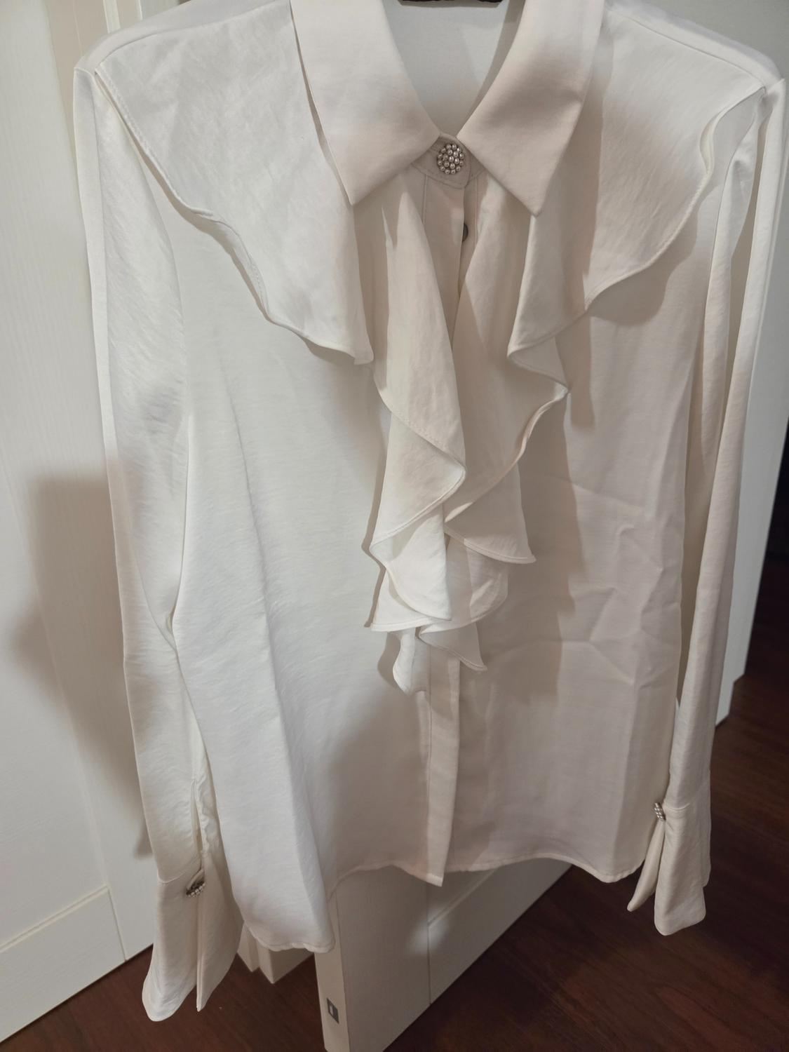 BLOUSE WITH JABOT FRILLS AND PEARL BEAD BUTTONS - Image 5
