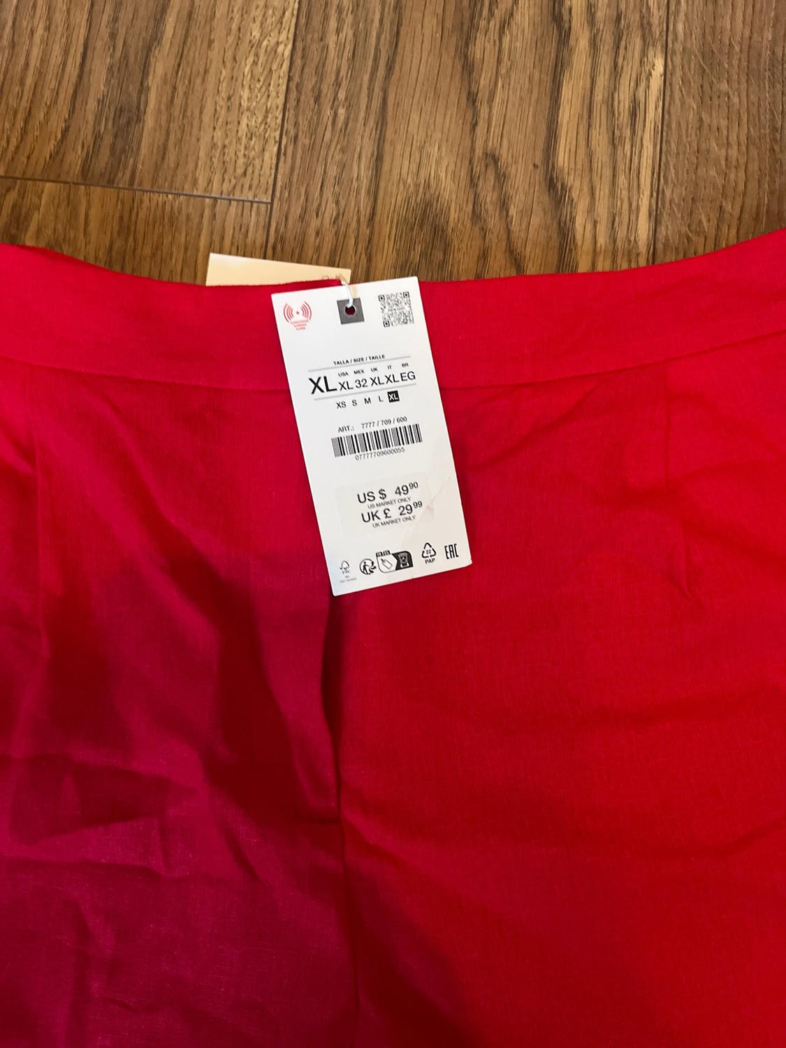 LINEN BLEND BERMUDA SHORTS WITH DARTS - Image 2