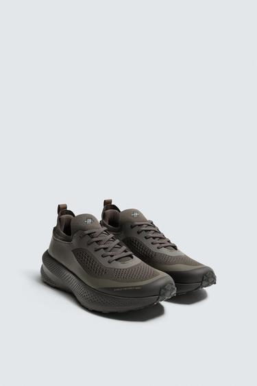CHAUSSURE DE COURSE - Marron de Zara