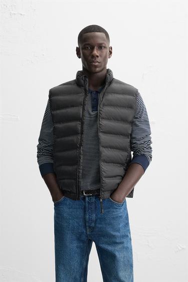 CHALECO ACOLCHADO LIGERO - Negro de Zara