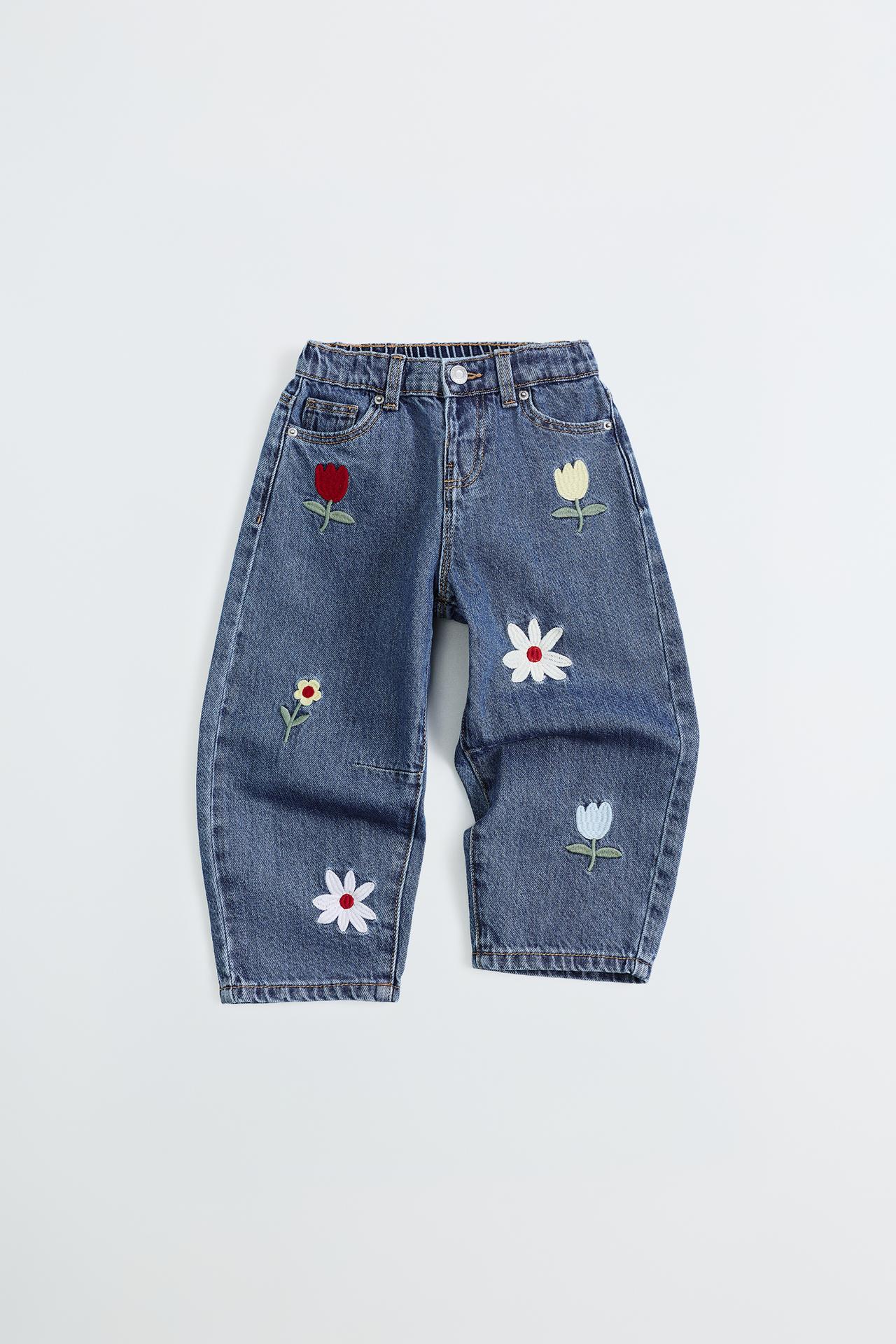 EMBROIDERED FLORAL BARREL JEANS — Blue