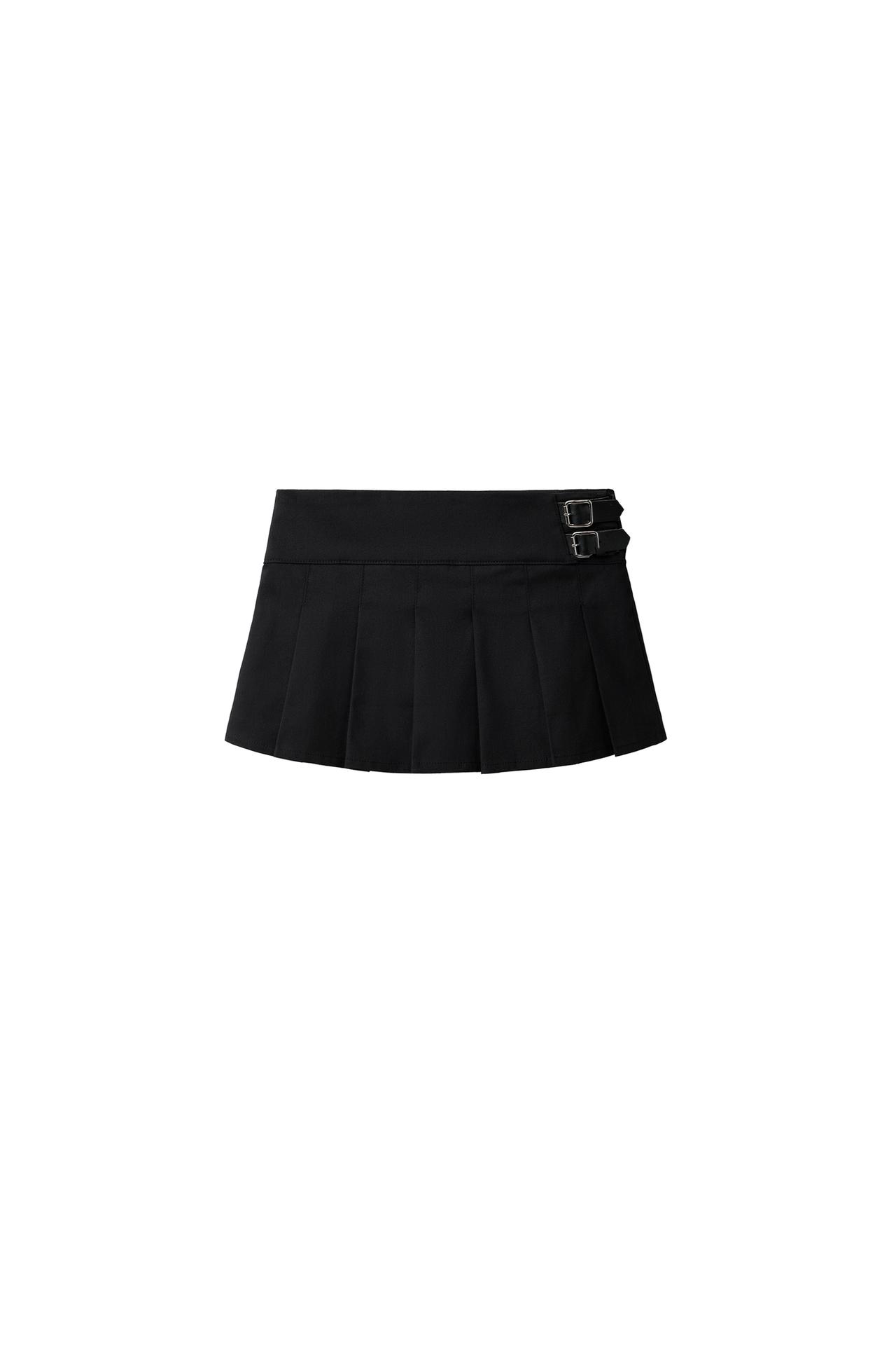 PLEATED SKIRT WITH BUCKLE EMBELLISHMENT