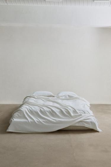 PERCALE BEDSPREAD - White by Zara