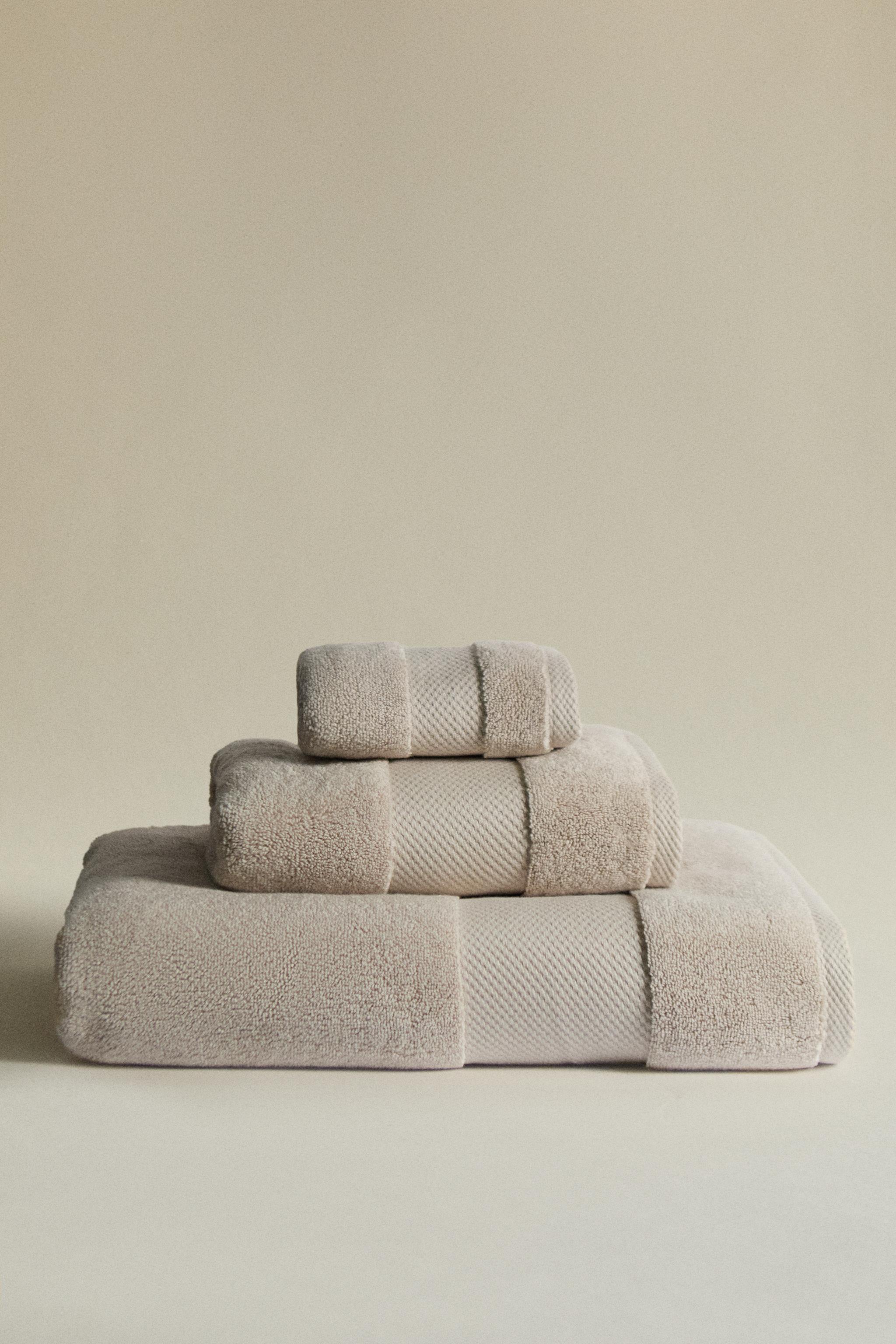 EXTRA SOFT BATH TOWEL (800 GXM²)
