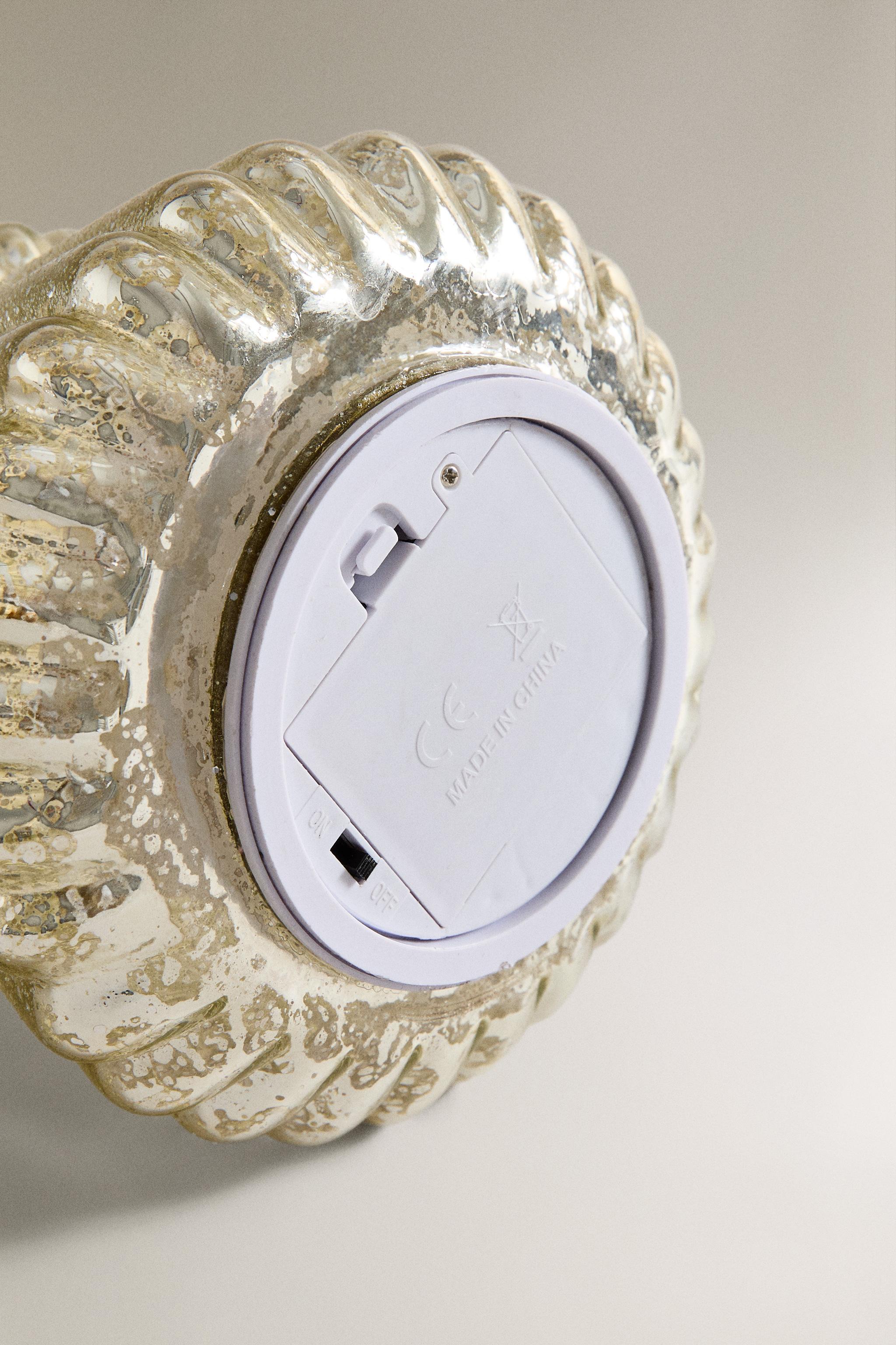 SMALL CHRISTMAS TREE ORNAMENT WITH LIGHT AND MOVEMENT