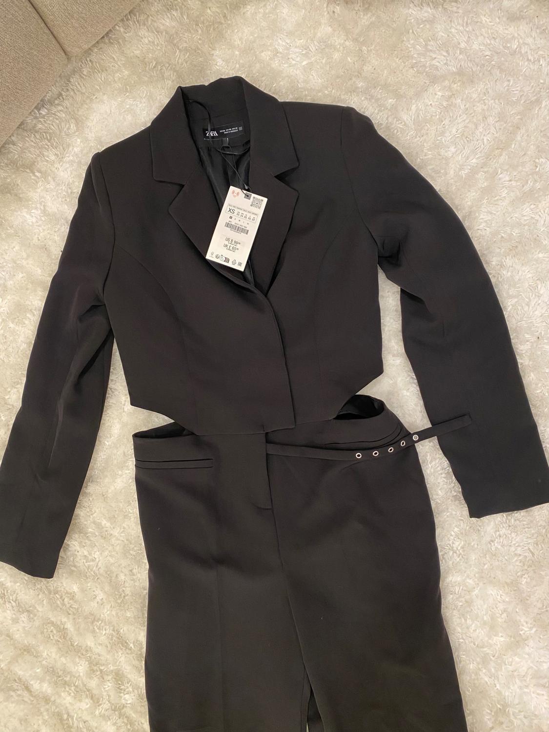 CUT OUT JUMPSUIT BLAZER WITH SIDE BUCKLES - Image 2
