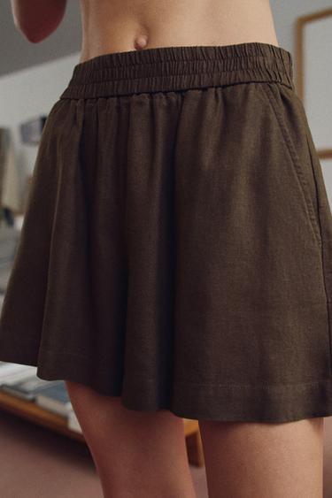 BERMUDA CON LINO CINTURA ELÁSTICA - Marrón de Zara