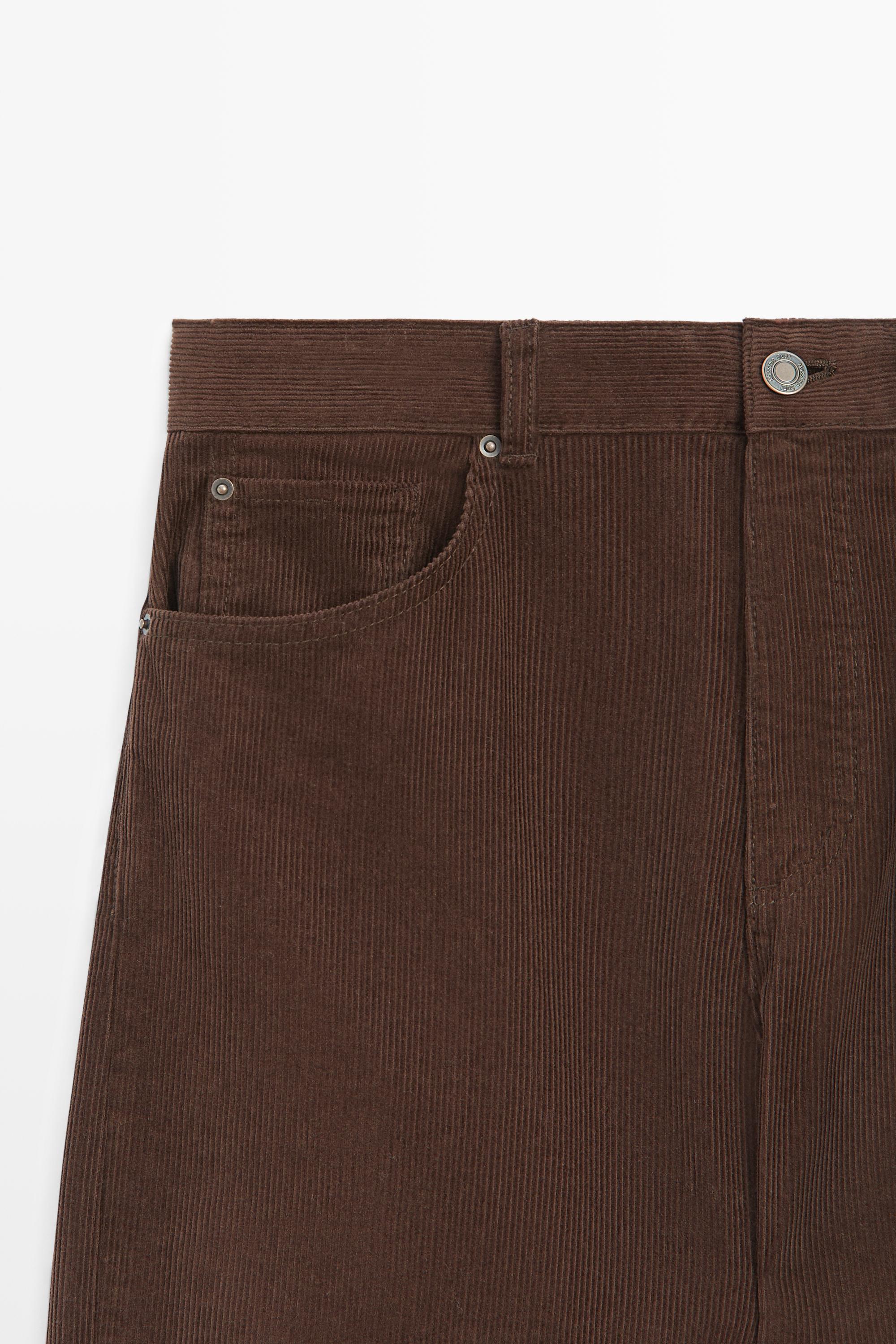 Pantalon flare en velours côtelé fin