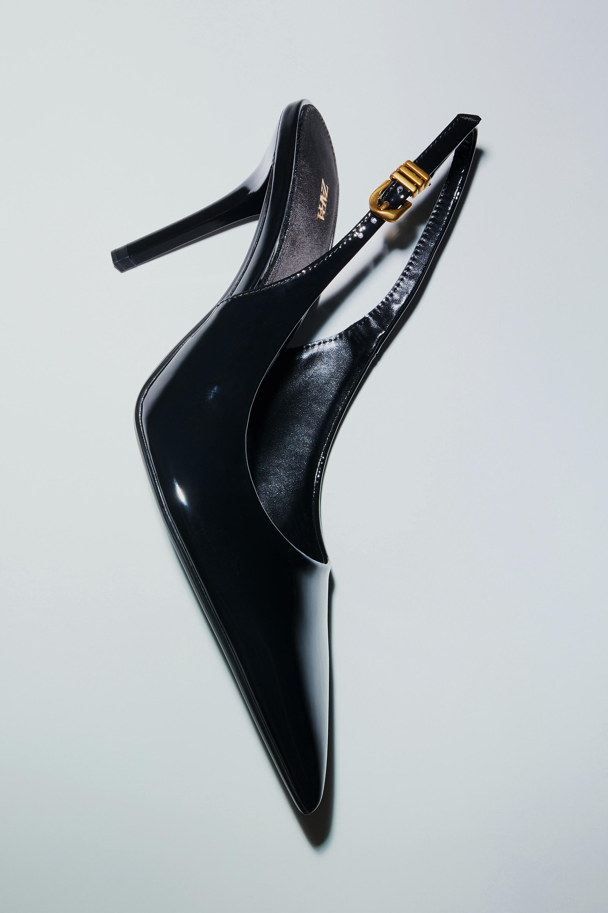 METAL BUCKLE HEELS