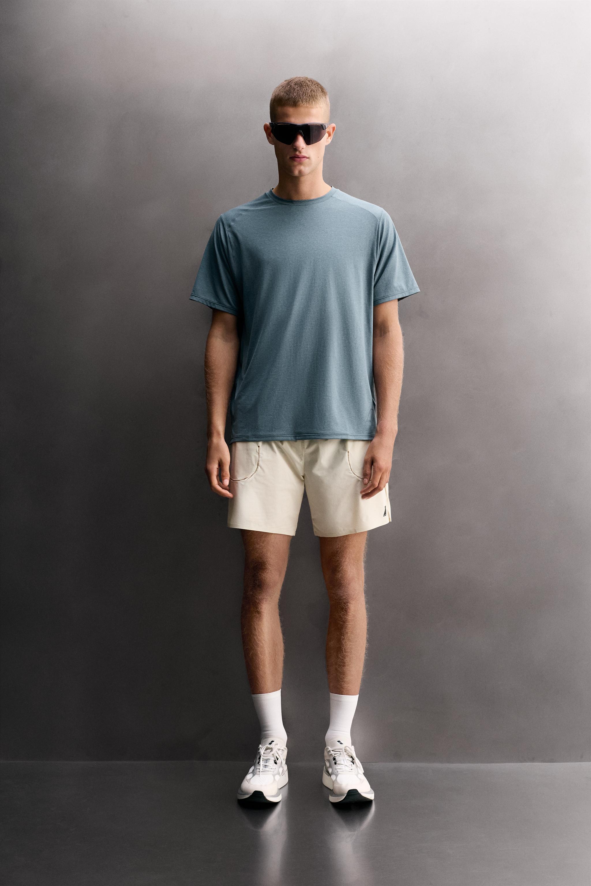 TEXTURED TECHNICAL T-SHIRT
