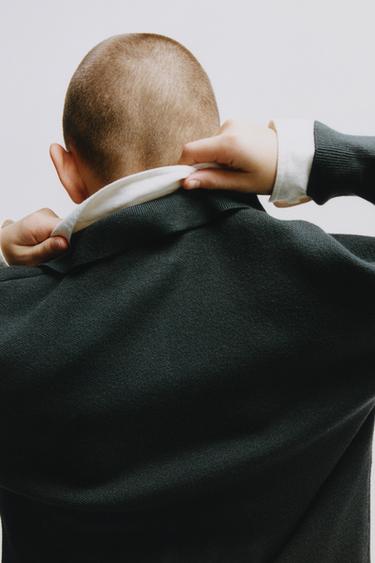 بولو محاك أساسي - أخضر رمادي الخاص بـ Zara