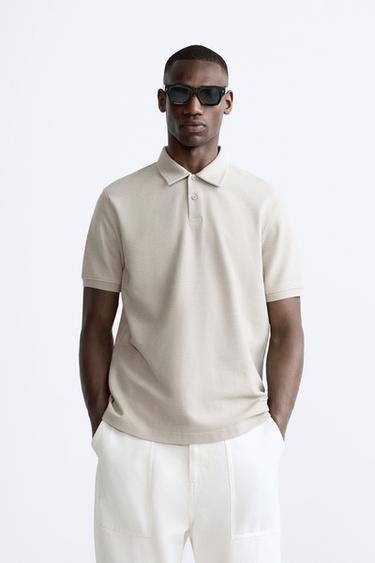 POLO ESTRUCTURA BÁSICO - Tostado claro de Zara