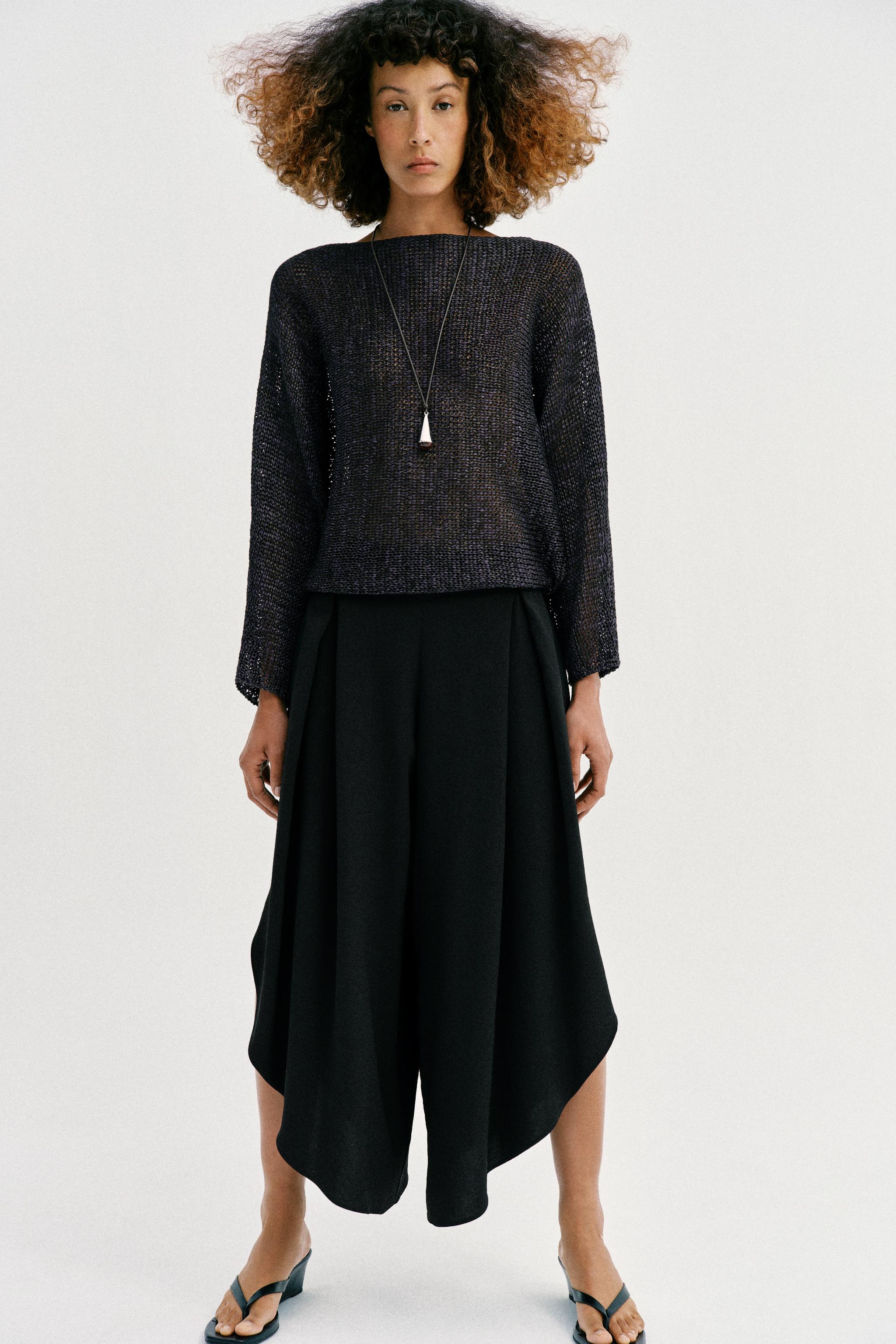 FLOWY PANTS WITH VENTS