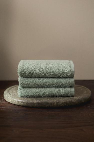 PACK OF COTTON HAND TOWELS (PACK OF 3) - Green / Blue by Zara